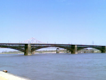 Eads Bridge